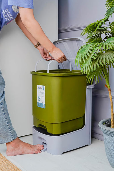 Nayasa 33L Pedal Dustbin Green
